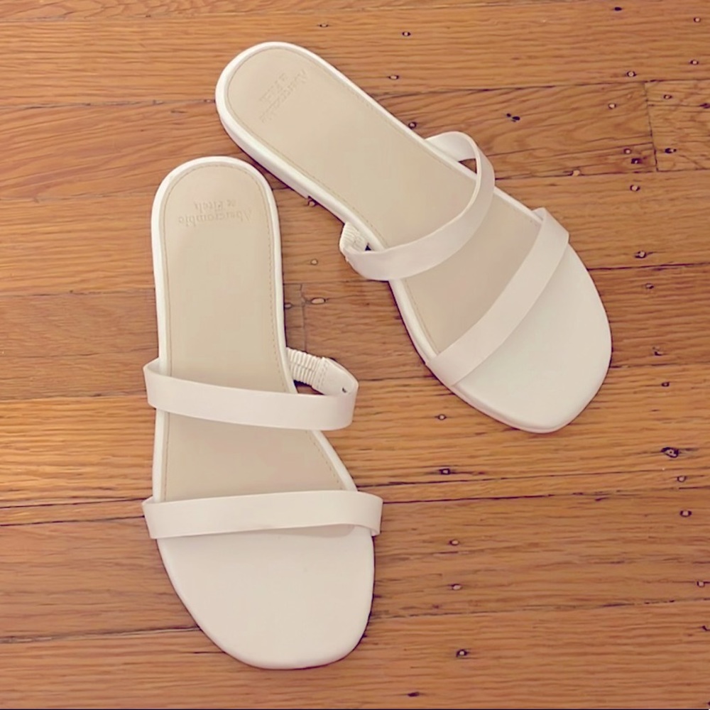 ABERCROMBIE & FITCH SANDALS SZ 7